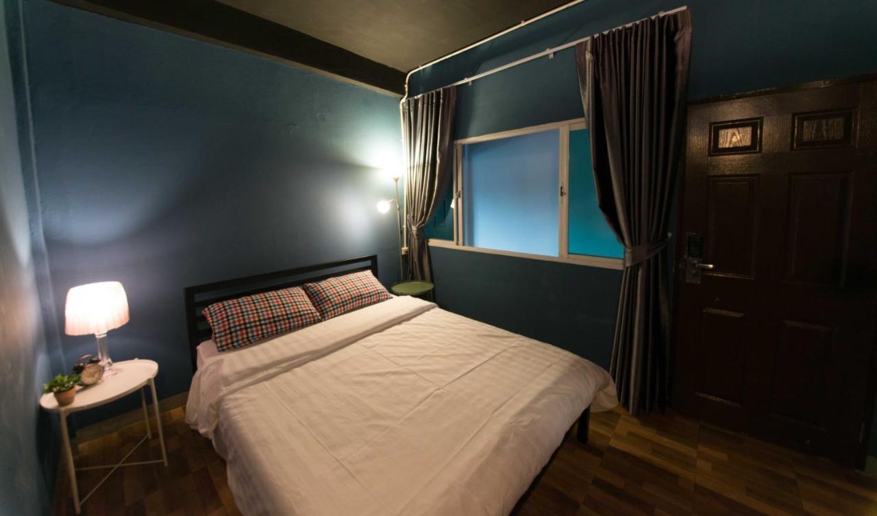 Teegether Hostel Bangkok Exterior foto