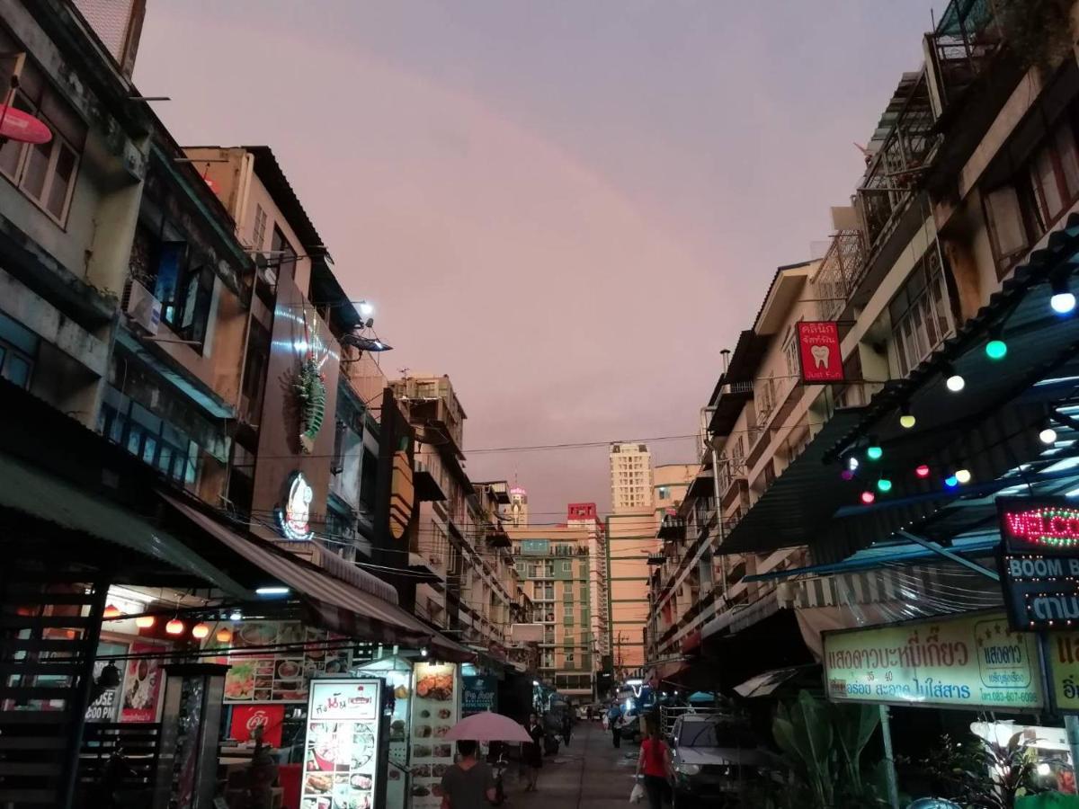 Teegether Hostel Bangkok Exterior foto